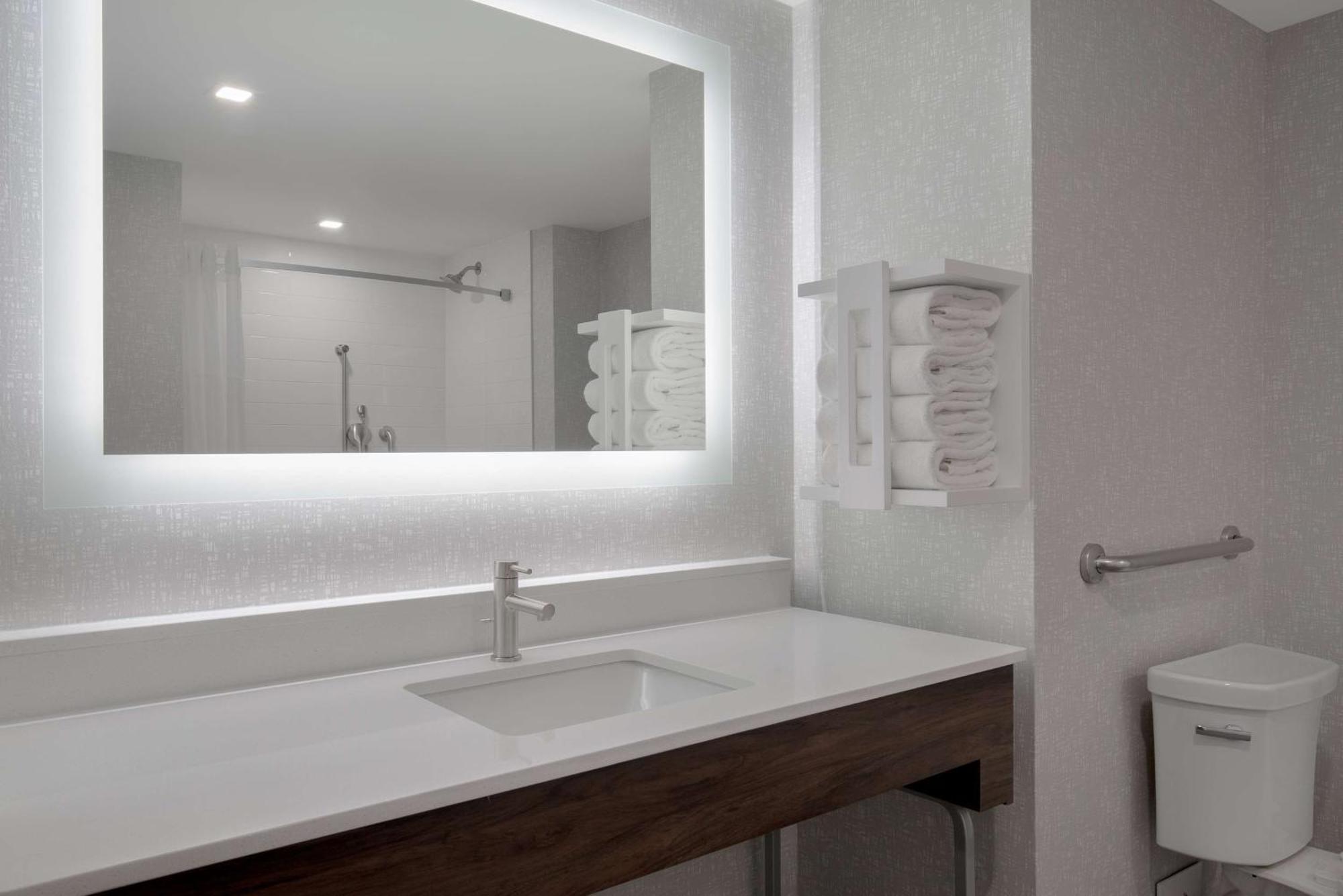 Hampton Inn By Hilton Brampton - Toronto Zewnętrze zdjęcie